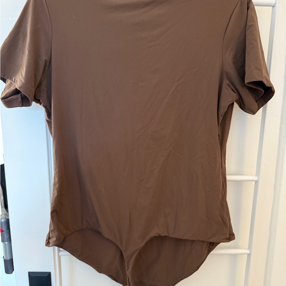 Auden Brown Short Sleeve Bodysuit - Picture 2 of 3